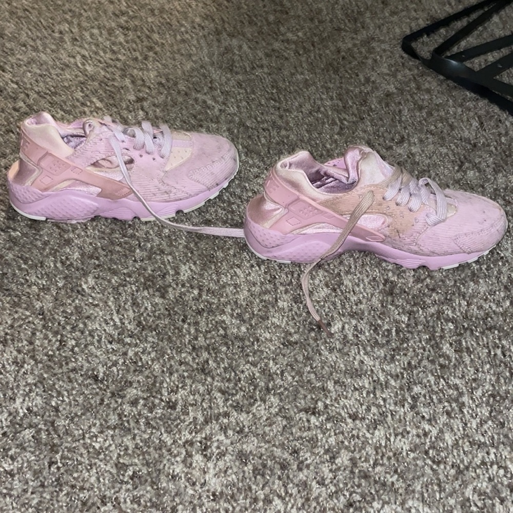 Pink Nike 5Y Used Sneakers - Picture 6 of 11